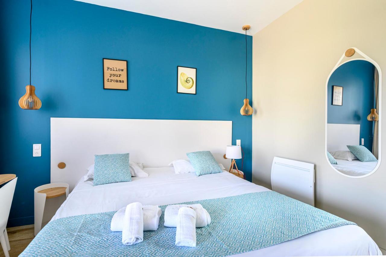 Domaine De Port Aux Rocs Hotel เลอครัวซิก ภายนอก รูปภาพ