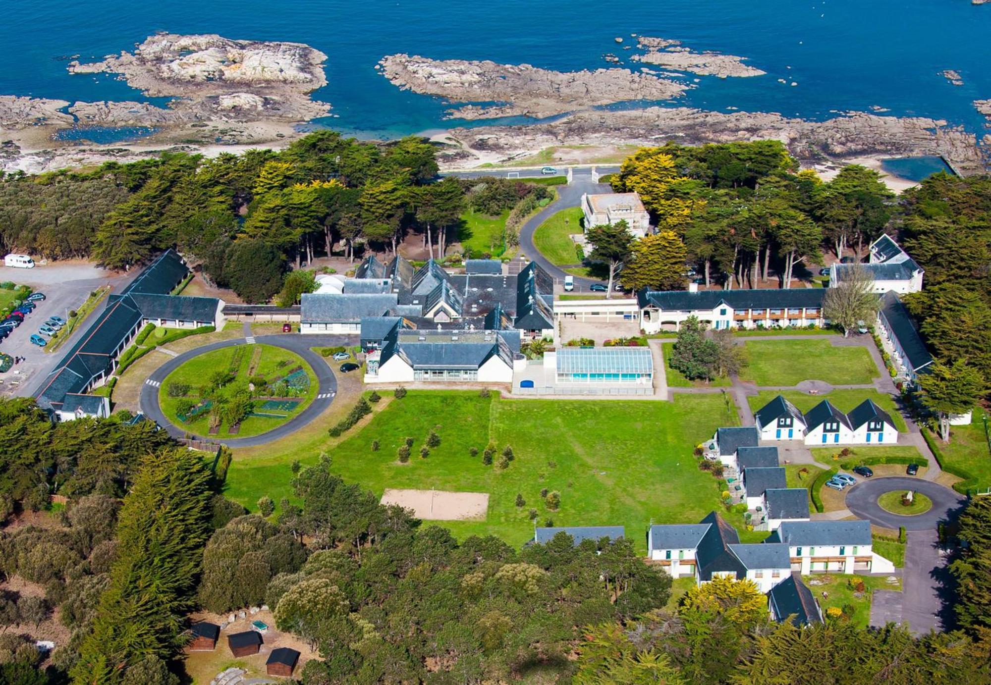 Domaine De Port Aux Rocs Hotel เลอครัวซิก ภายนอก รูปภาพ